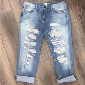 Alice & Olivia distressed boyfriend jean